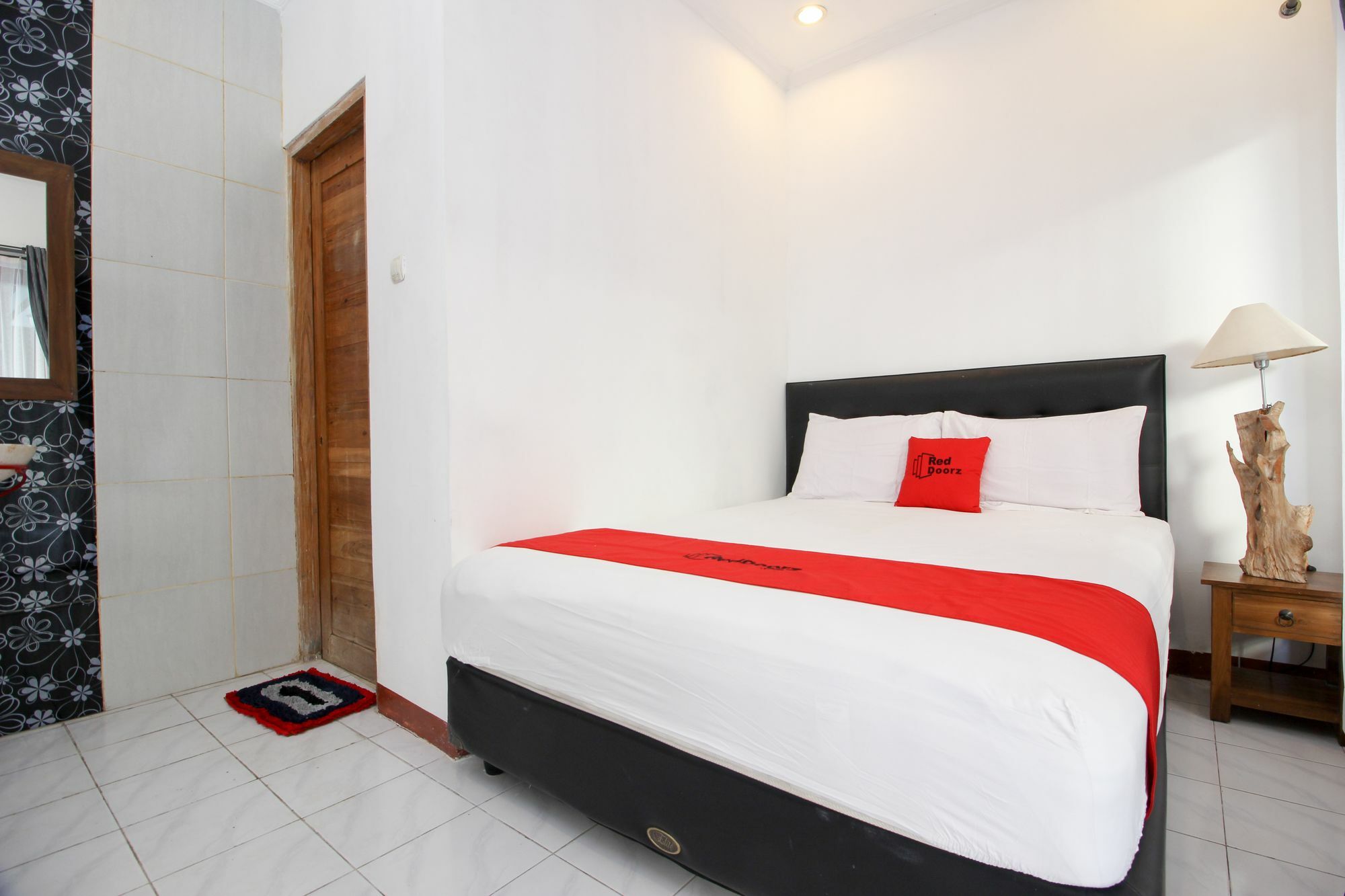 Reddoorz Plus @ Prawirotaman 3 Yogyakarta Exterior foto